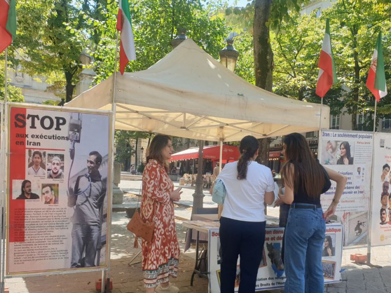 برگزاری میز کتاب و نمایشگاه عکس شهیدان در حمایت از قیام سراسری در&nbsp;پاریس