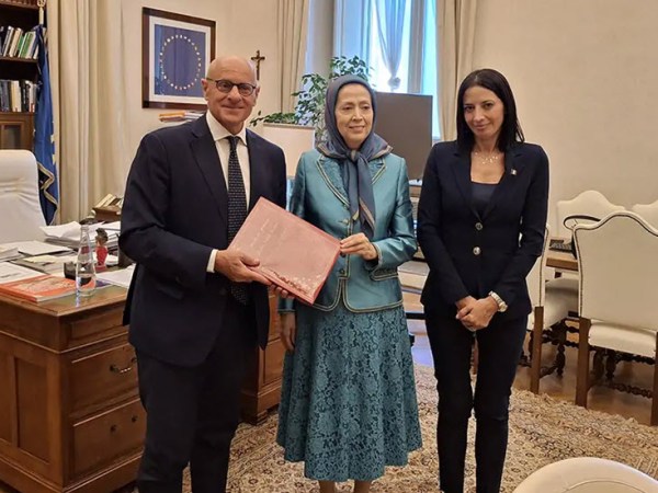 دیدار و گفتگوی خانم مریم رجوی با آقای فابیو رامپلی معاون پارلمان ایتالیا و خانم گروپیونی عضو کمیسیون&nbsp;خارجه