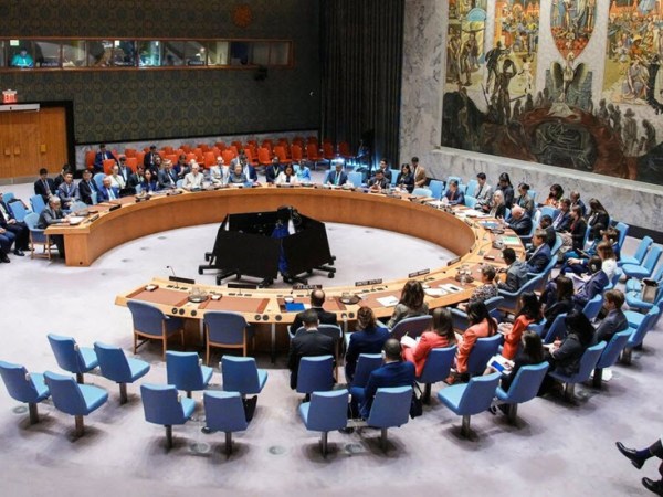 شورای امنیت قطعنامه پیشنهادی چین و روسیه به نفع رژیم برای به تعویق انداختن ماشه را رد کرد + سخنگوی&nbsp;مجاهدین