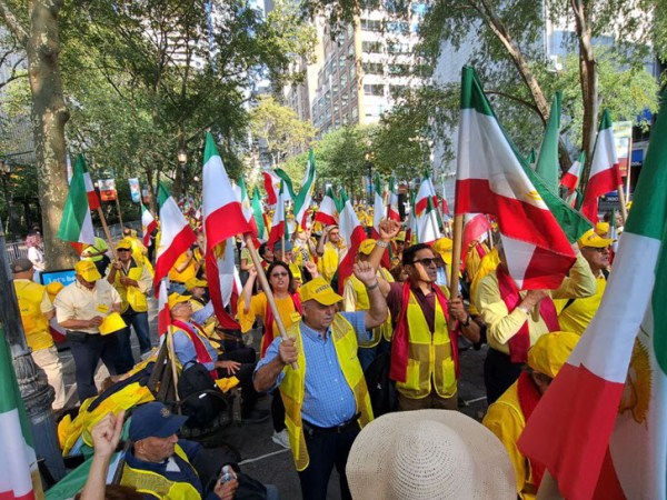 نیویورک – تظاهرات ایرانیان آزاده مقابل مقر ملل متحد در اعتراض به حضور&nbsp;پزشکیان