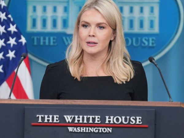 سخنگوی کاخ سفید: حمله هوایی به مواضع جمهوری اسلامی روی میز گزینه‌های&nbsp;ترامپ